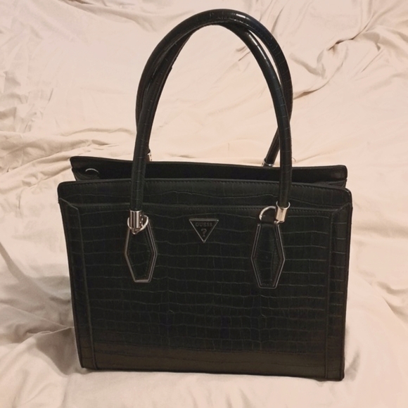 GUESS Luxury Satchel - Picture 1 of 3
